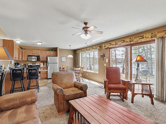 4th image of 1972 Wild Eagle Ln #104