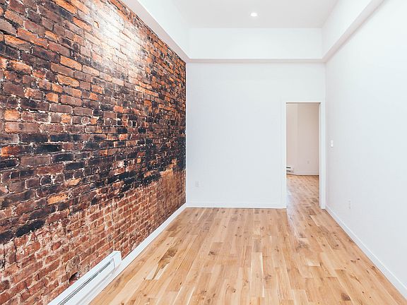 3rd image of 459 Chauncey St APT 4R
