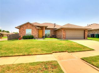 11204 NW 100th St, Yukon, OK 73099
