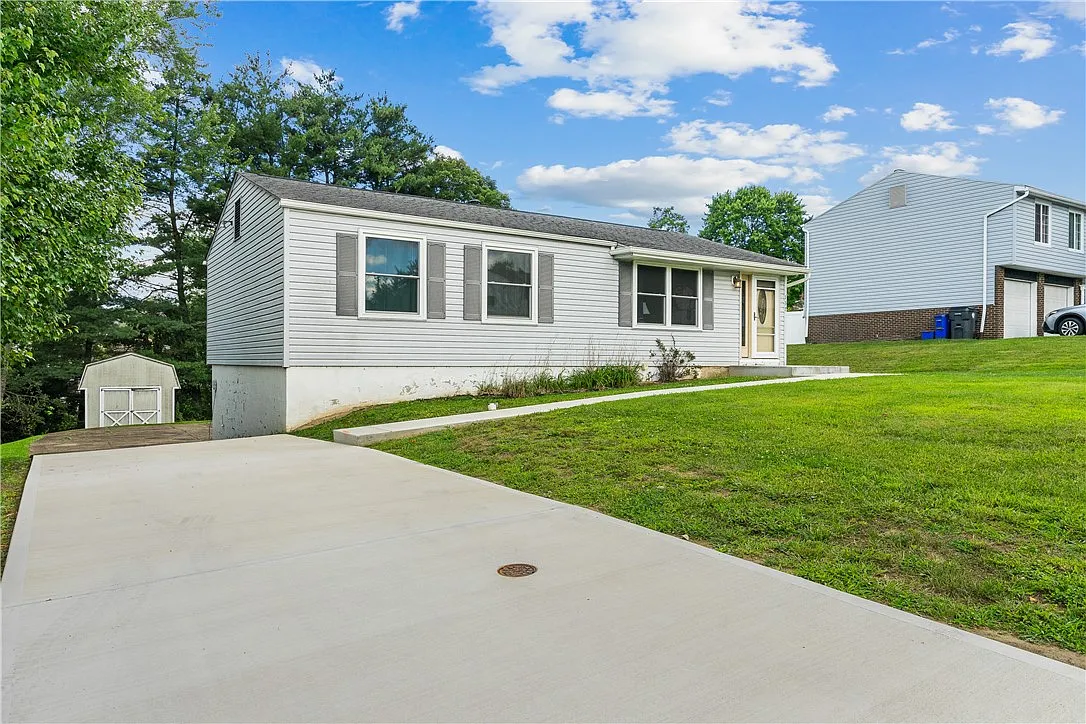 137 Cranbrooke Dr photo 1