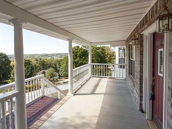 3rd image of 9625 Post Oak Dr