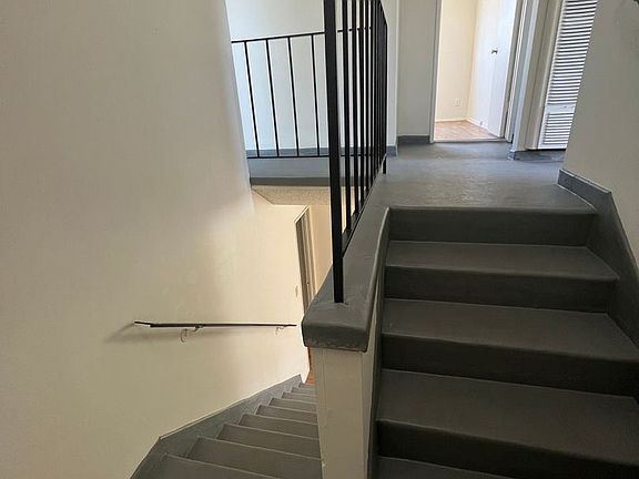 4th image of 2937 S Orange Dr #1