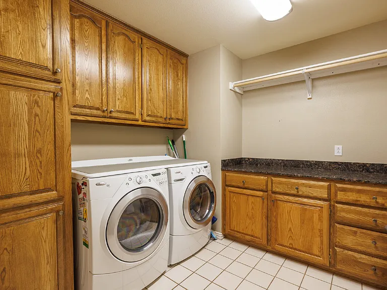 3726 Pensacola Dr — Photo 31