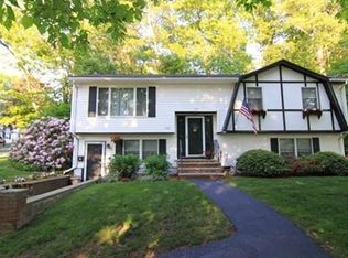 102 Fellsview Rd, Stoneham, MA 02180