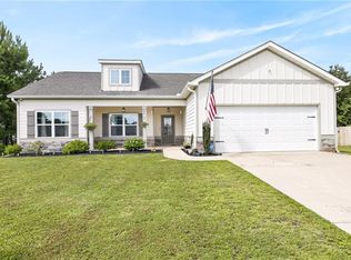 26 Belmont Dr, Fort Mitchell, AL 36856