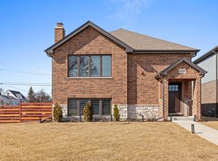 8554 S 77th Ct, Bridgeview, IL 60455