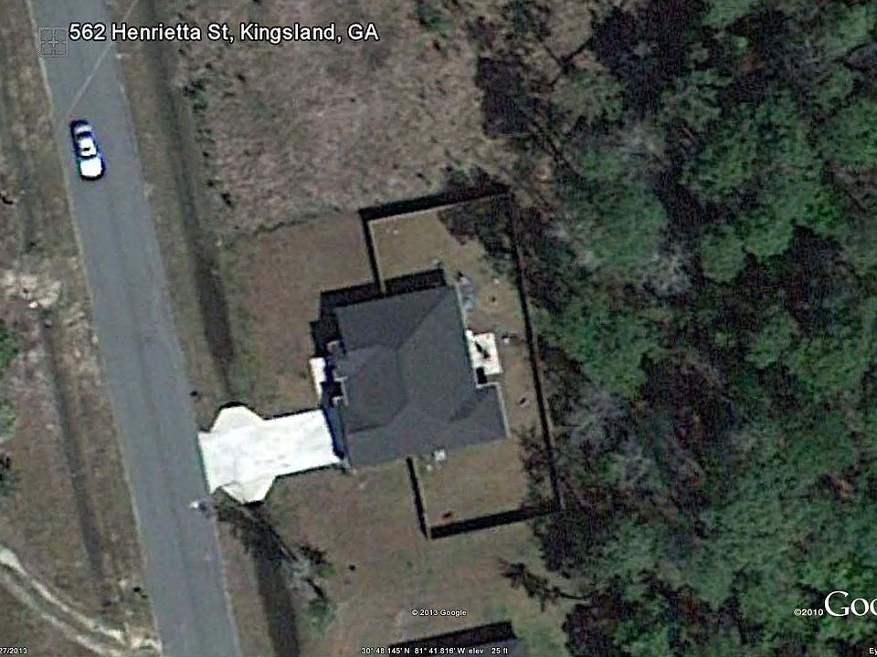2nd image of 562 Henrietta St