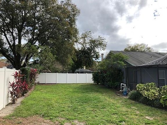 5th image of 15619 Jericho Dr