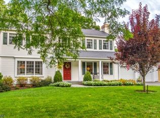 16 Puddingstone Dr, Boonton, NJ 07005