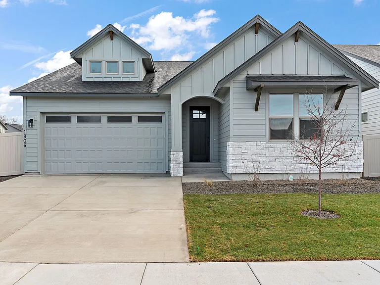 1806 N Black Elm Ln — Photo 1