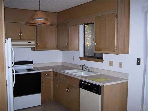 5th image of 3345 E Lloyd St