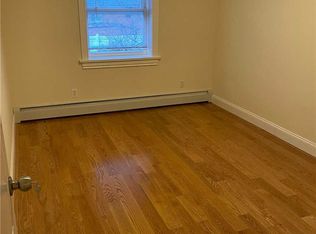 15757 26th Ave, Flushing, NY 11354