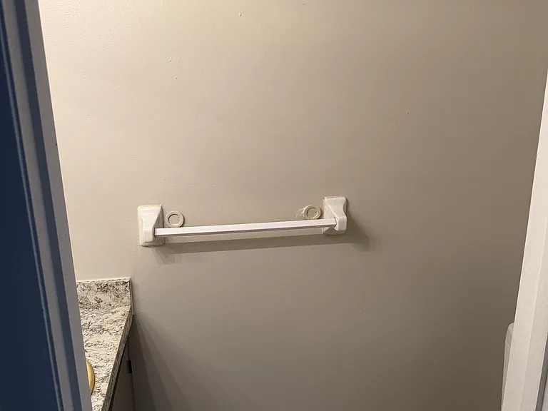 1/2 Bedroom Downstairs