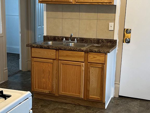 2nd image of 2113 11th Ave S #2