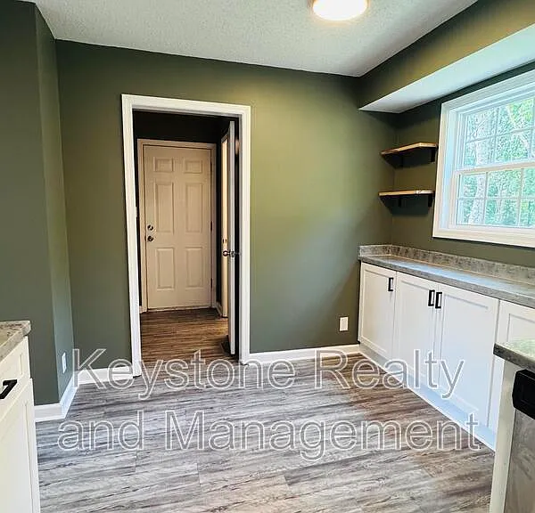 474 Bamburg Dr — Photo 7
