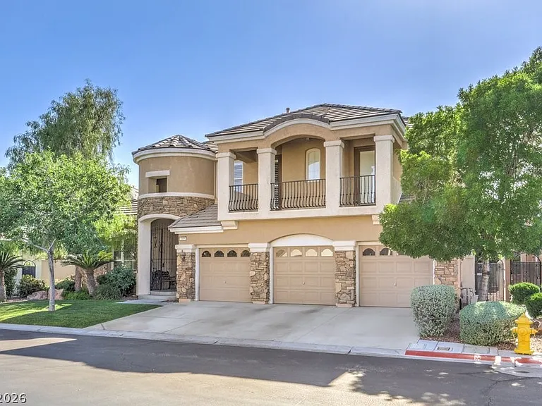305 Onyx Crest St — Photo 2