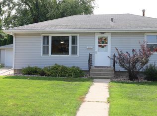 1011 S Tama St, Rock Rapids, IA 51246