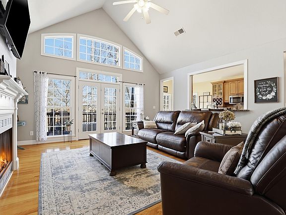 4th image of 126 Ransom Way