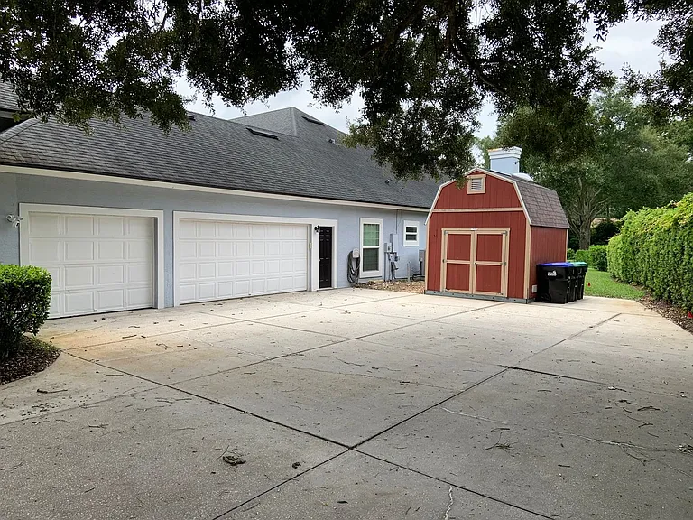 2600 Crescent Lake Ct — Photo 26