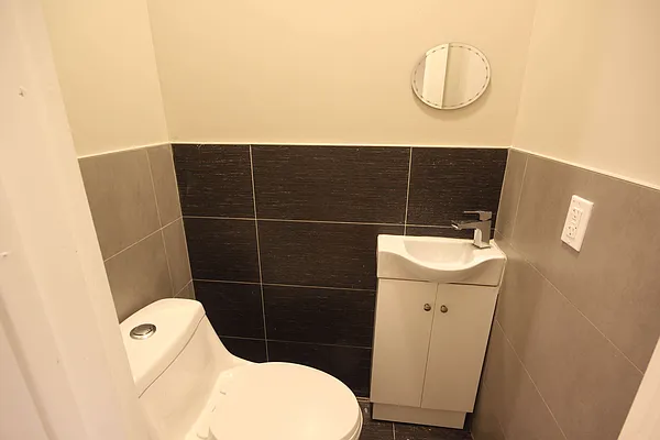 Rented by Nooklyn NYC LLC | media 27