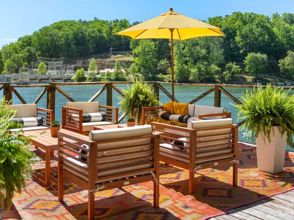 117 Neighborly Dr, Lake Lure, NC 28746