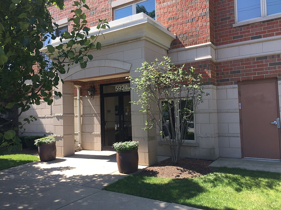 1st image of 5924 N Lincoln Ave APT 508