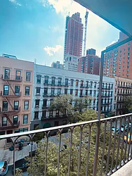 Rented by Metropolis Real Estate of Manhattan
