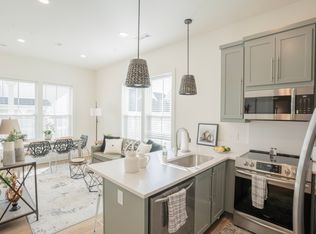 364 S Hill Ave, Fayetteville, AR 72701