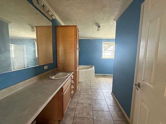 4th image of 364 Hartzog Rd