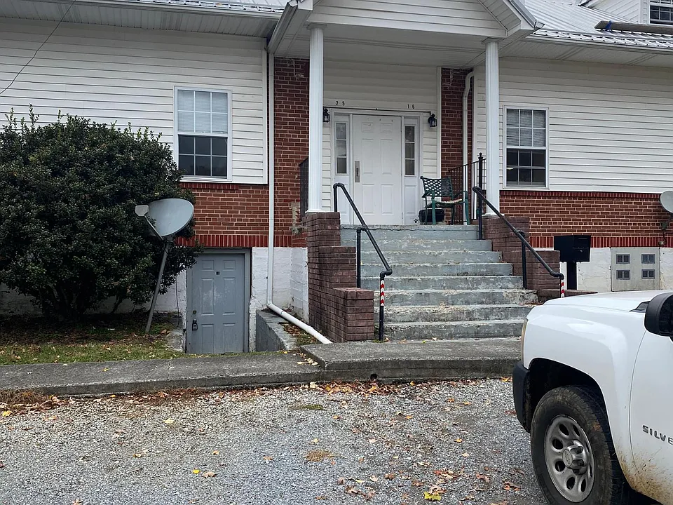 114 Davis Hollow Rd #2