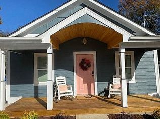 2900 Woods Pl, Raleigh, NC 27607