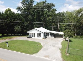 8615 Snow Hill Rd, Ooltewah, TN 37363