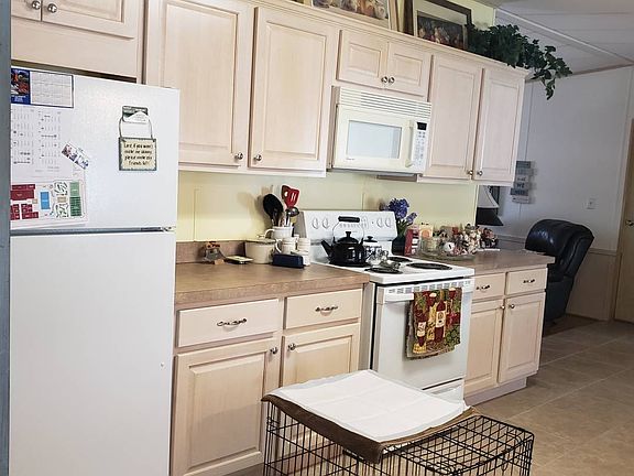 2nd image of 356 Jewelwood Ln