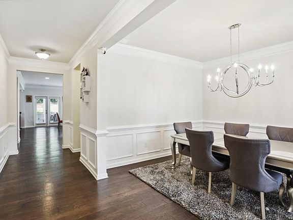 2nd image of 672 Creswell Park