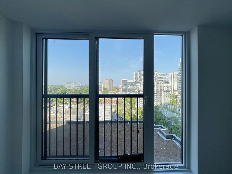 10 Oak St #902 — Photo 13