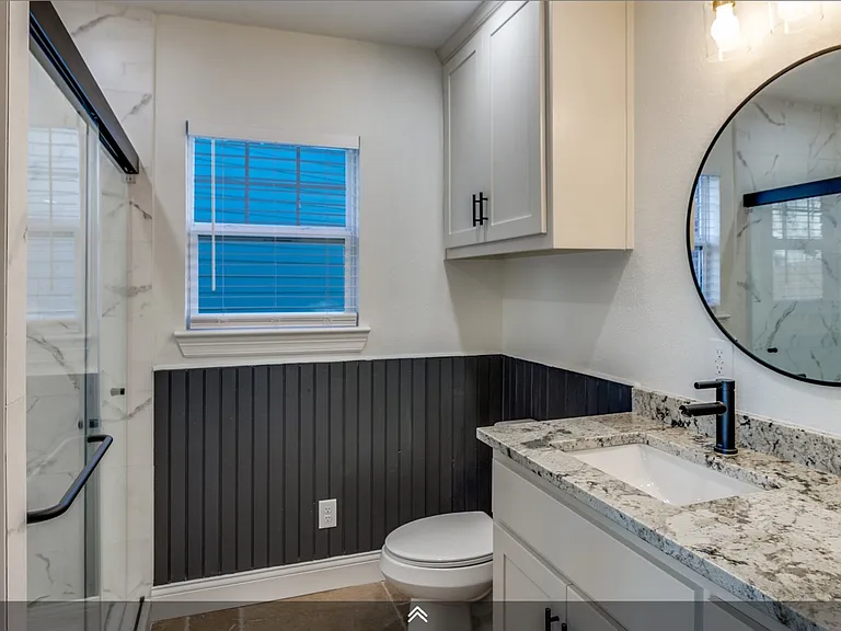 1024 W Apache Trl — Photo 6
