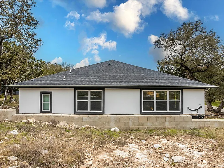 2718 Leslie Ln — Photo 23