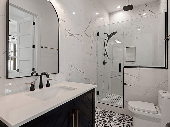 5th image of 151B Fain St #3