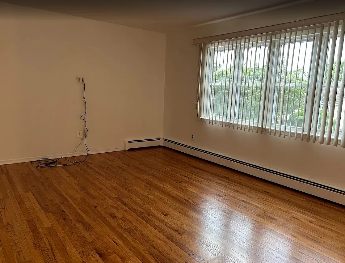 3 bed, $2,900 — Photo 2