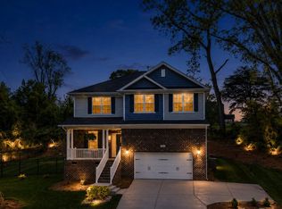 211 Macon Dr, Statesville, NC 28625