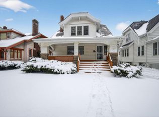 2927 North 40th STREET, Milwaukee, WI 53210