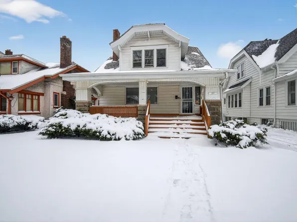 2927 North 40th STREET, Milwaukee, WI 53210