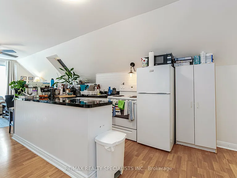 1233 Mississauga Rd — Photo 8
