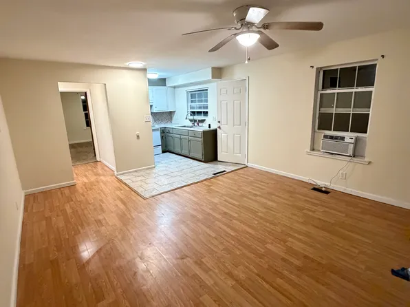 107 Westall St, East Flat Rock, NC 28726