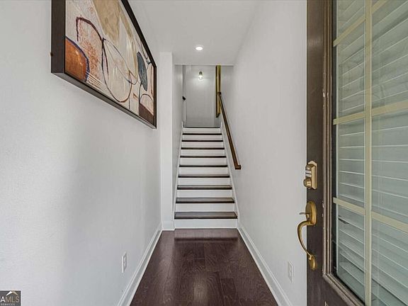 5th image of 4078 Townsend Ln