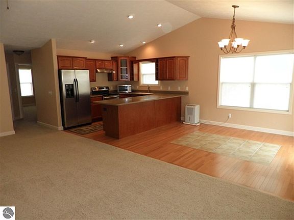 5th image of 9696 Westwood Dr