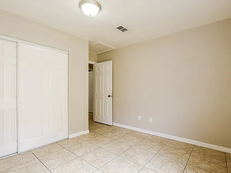 5420 Blue Grass St — Photo 14
