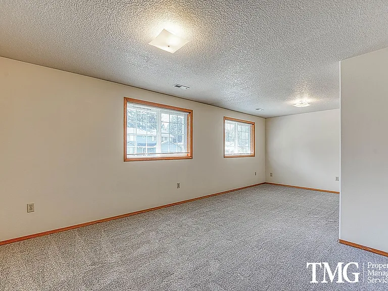 15608 NE 12th St — Photo 9