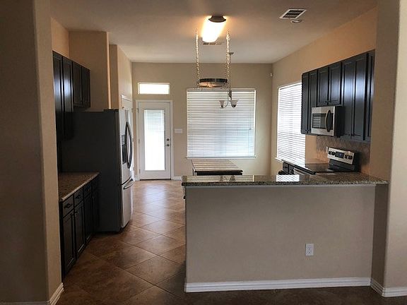 2nd image of 105 Keo Keo Dr