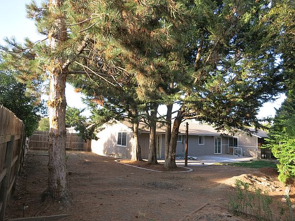 3rd image of 3017 Glengrove Ave